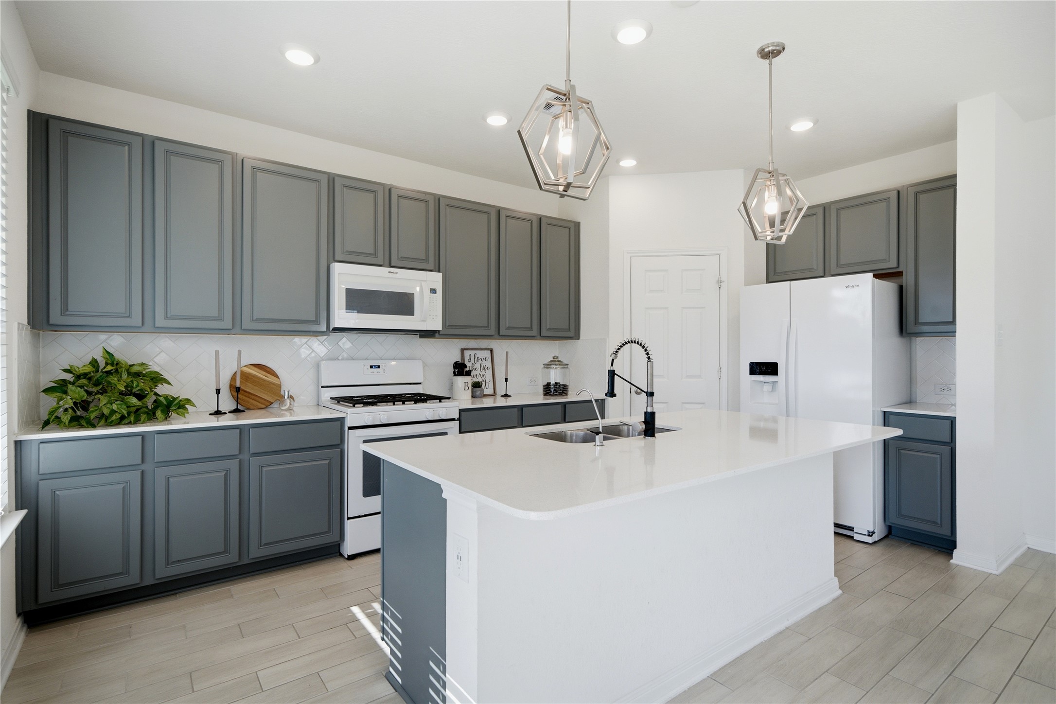 10318 Mount Winchell Drive, Iowa Colony, TX 77583