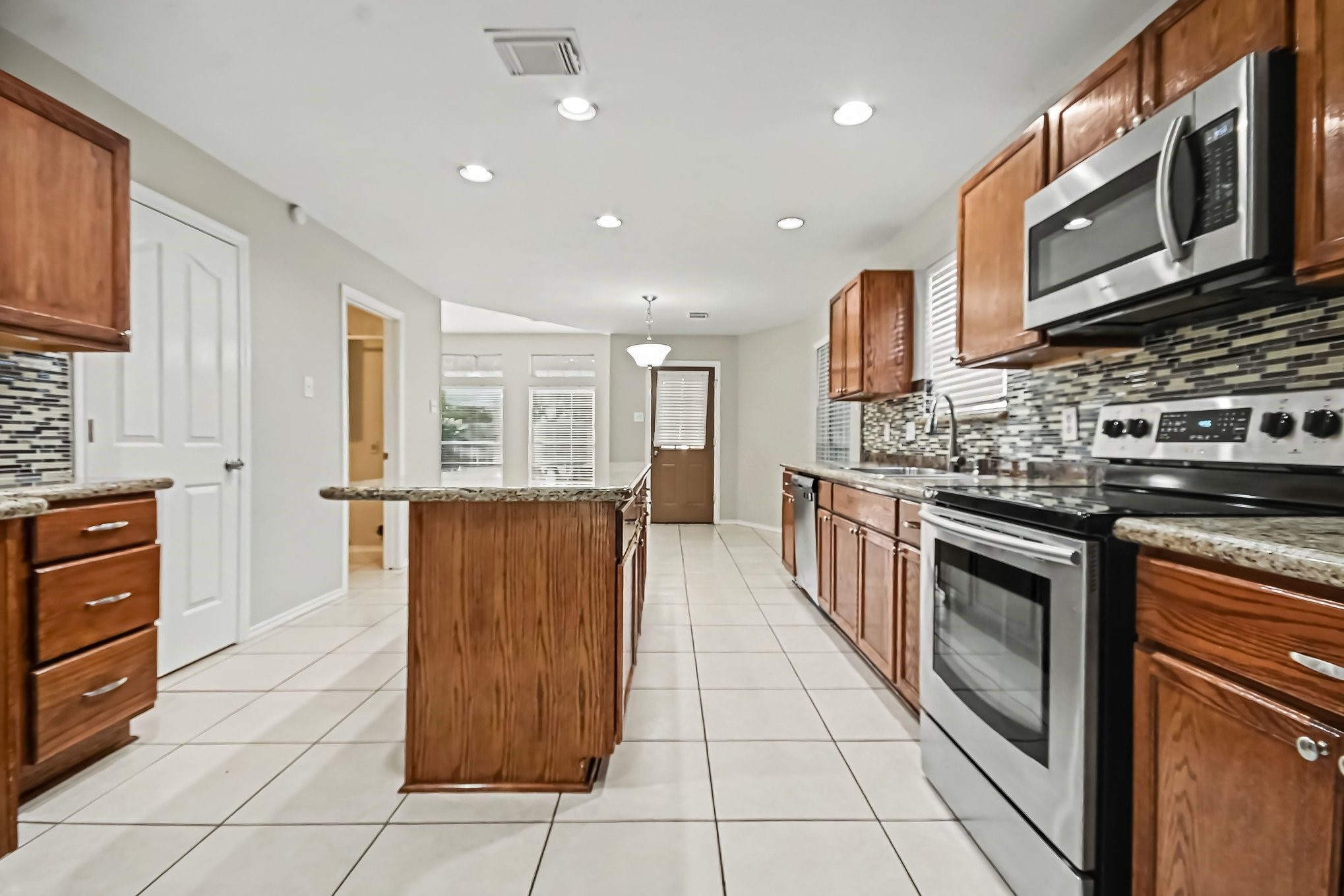 2604 Briarglen Drive, Pearland, TX 77581