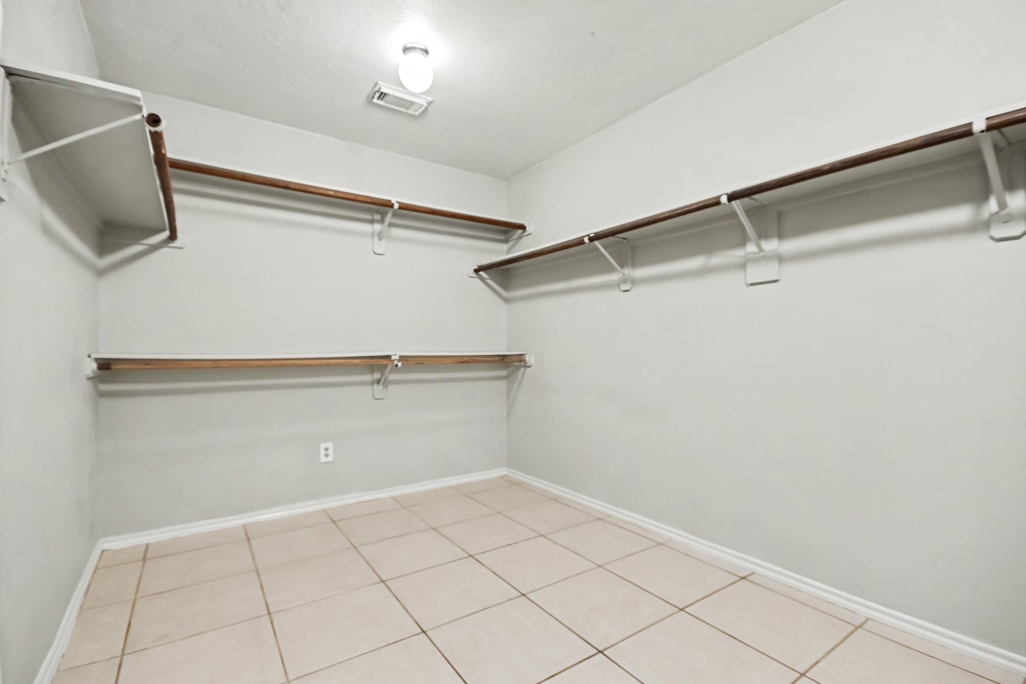 2604 Briarglen Drive, Pearland, TX 77581