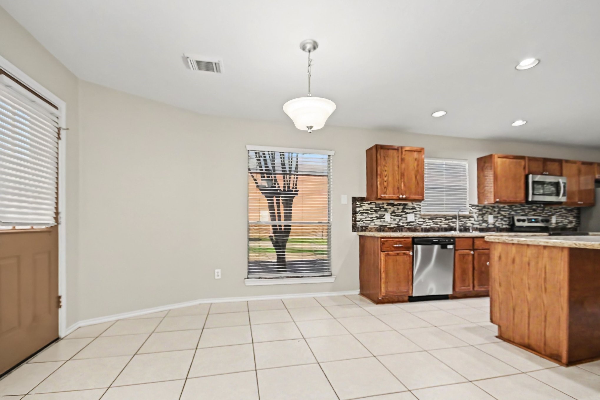 2604 Briarglen Drive, Pearland, TX 77581 2604 Briarglen Drive, Pearland, TX 77581