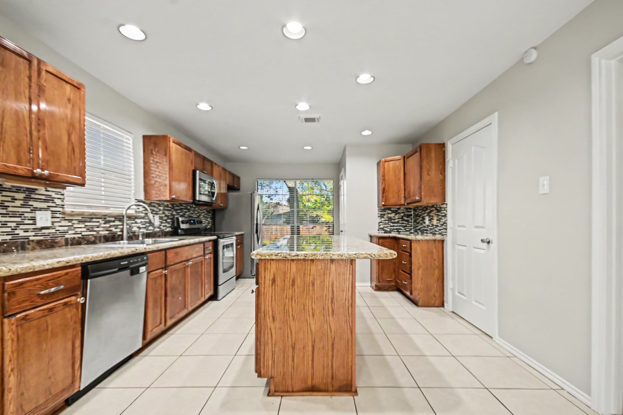 2604 Briarglen Drive, Pearland, TX 77581