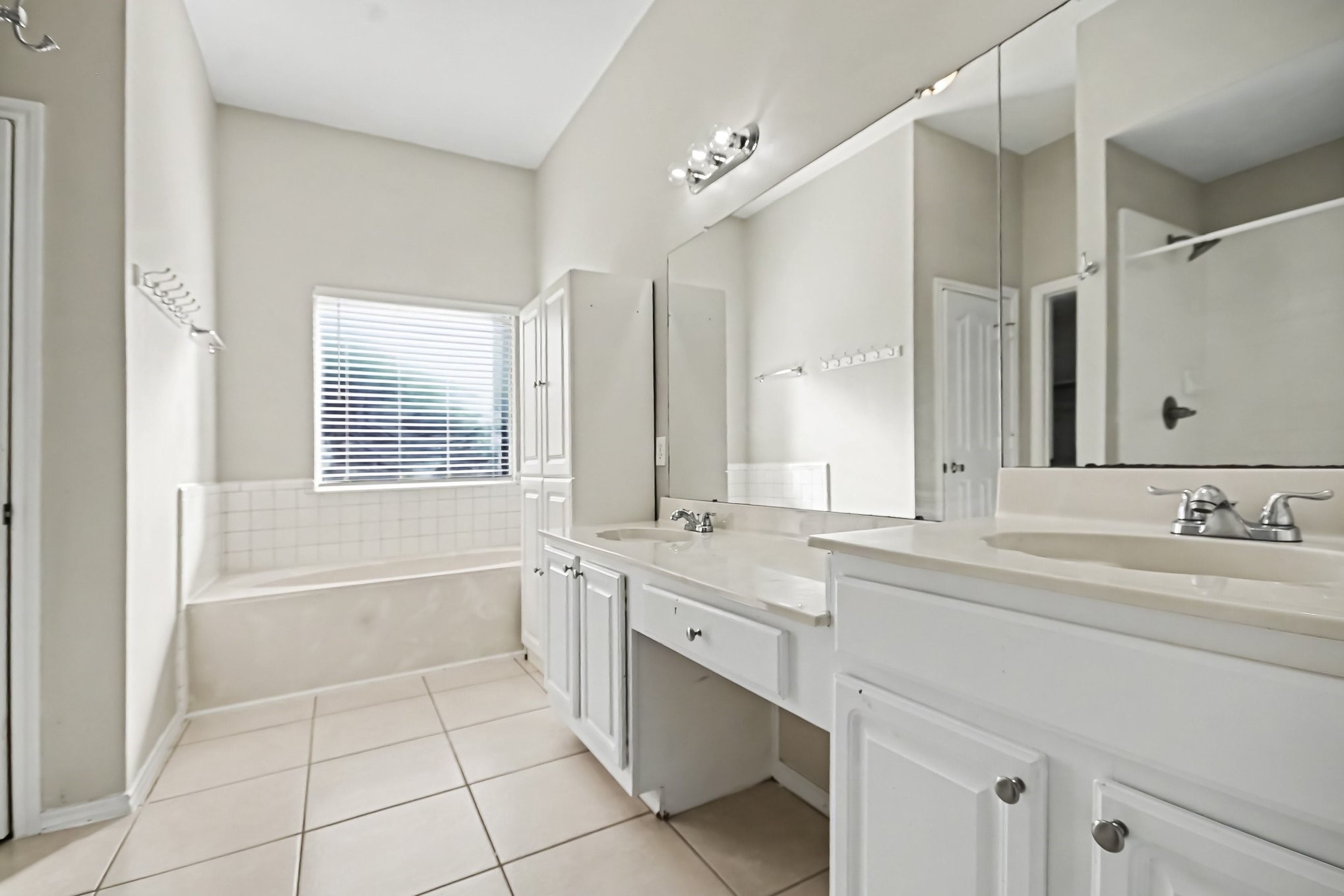 2604 Briarglen Drive, Pearland, TX 77581