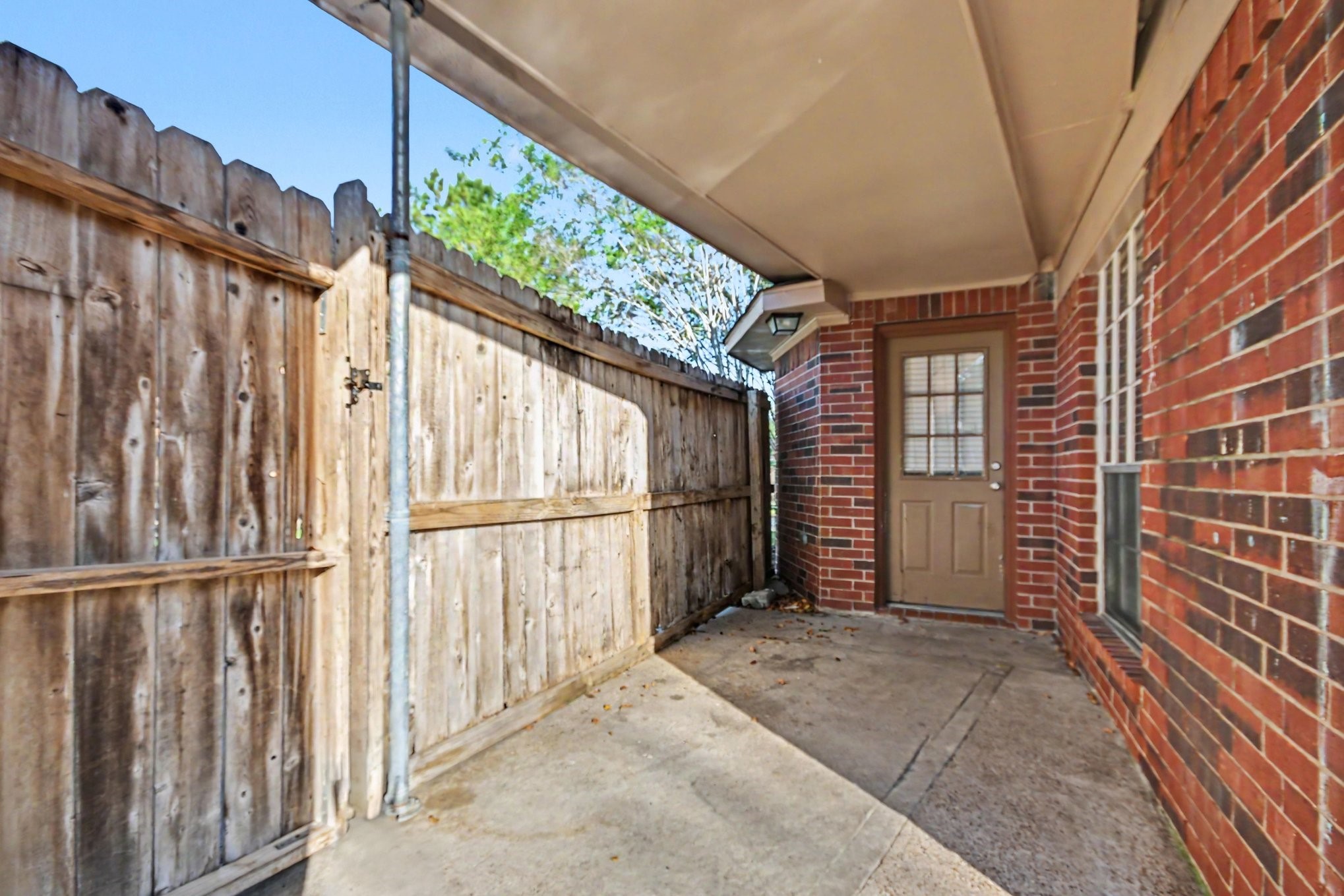2604 Briarglen Drive, Pearland, TX 77581