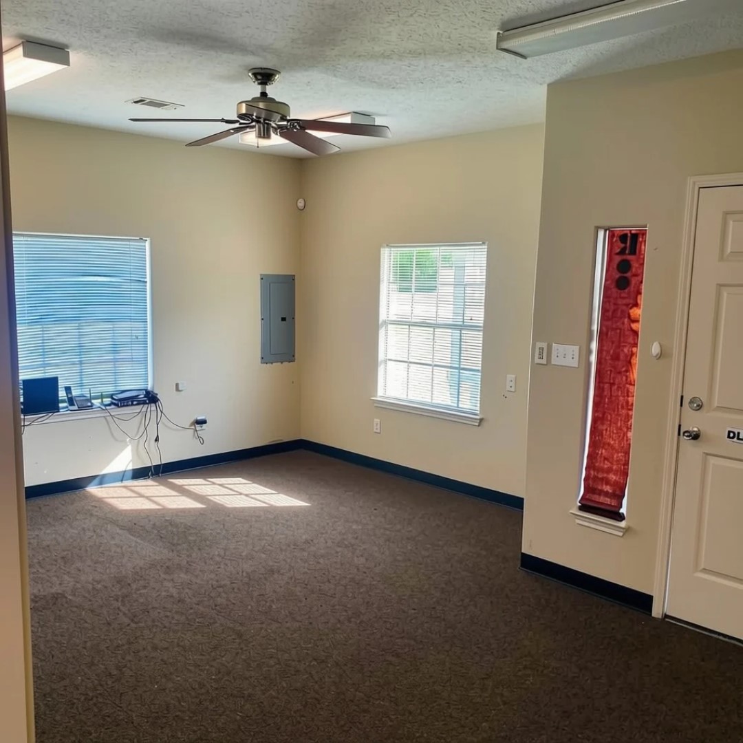 610 Cindyrella Drive, Highlands, TX 77562