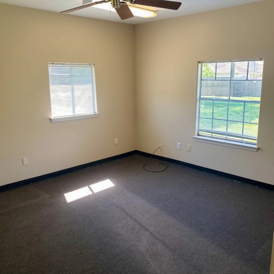 610 Cindyrella Drive, Highlands, TX 77562