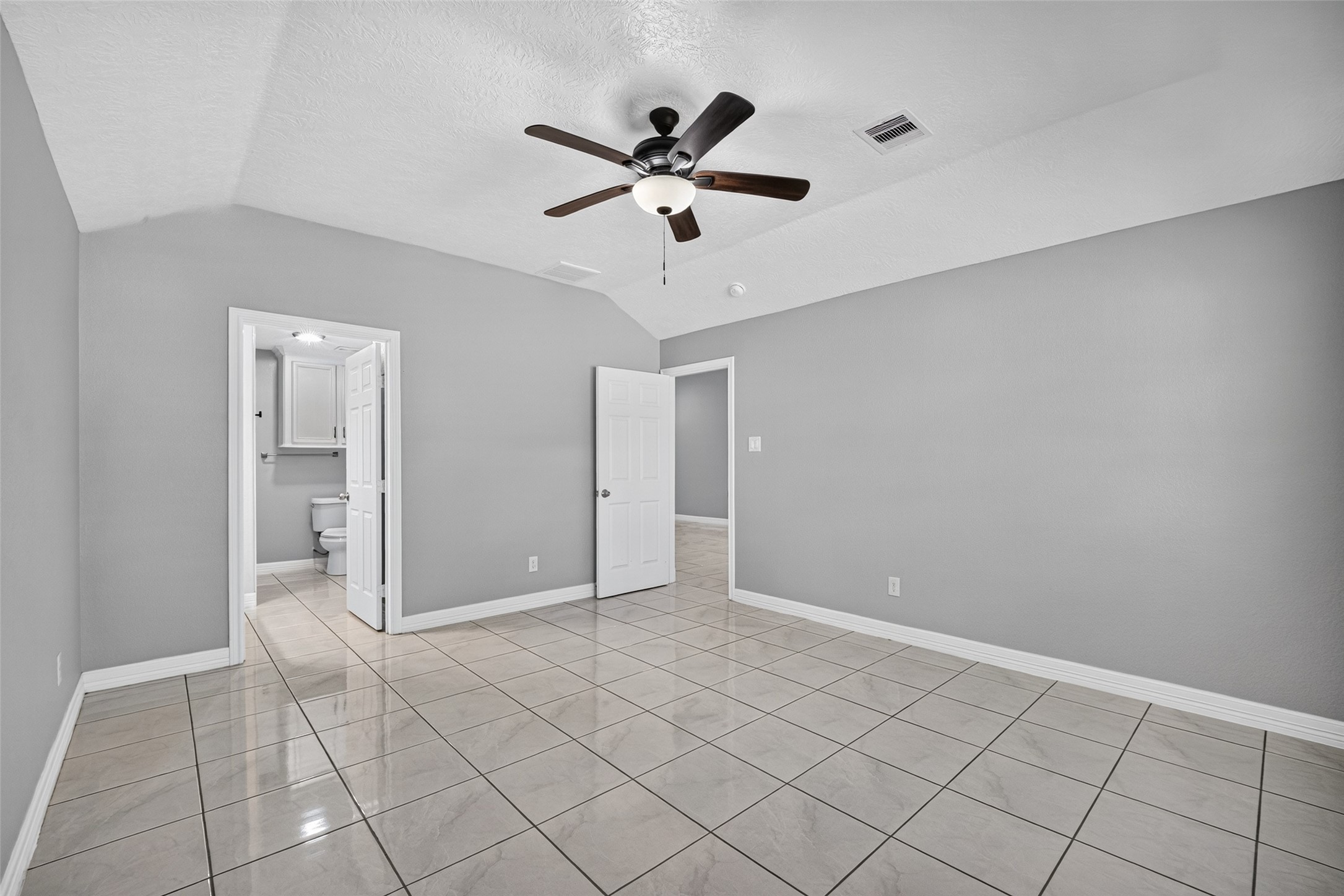 803 Avenue K, South Houston, TX 77587