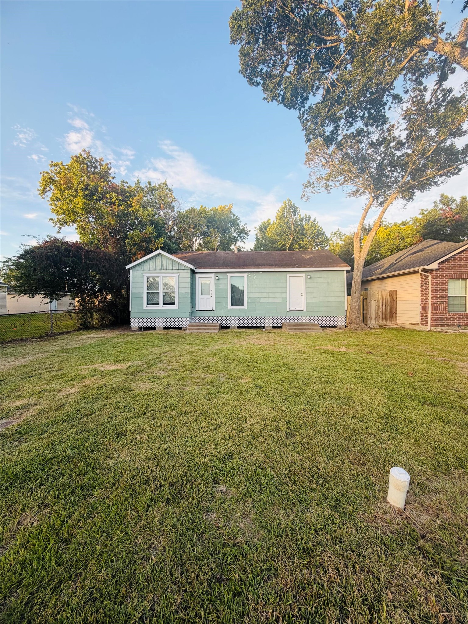 4605 Dakota Street, Dickinson, TX 77539