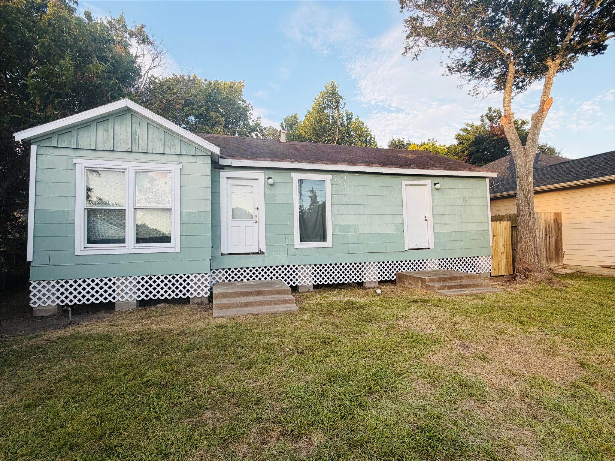 4605 Dakota Street, Dickinson, TX 77539