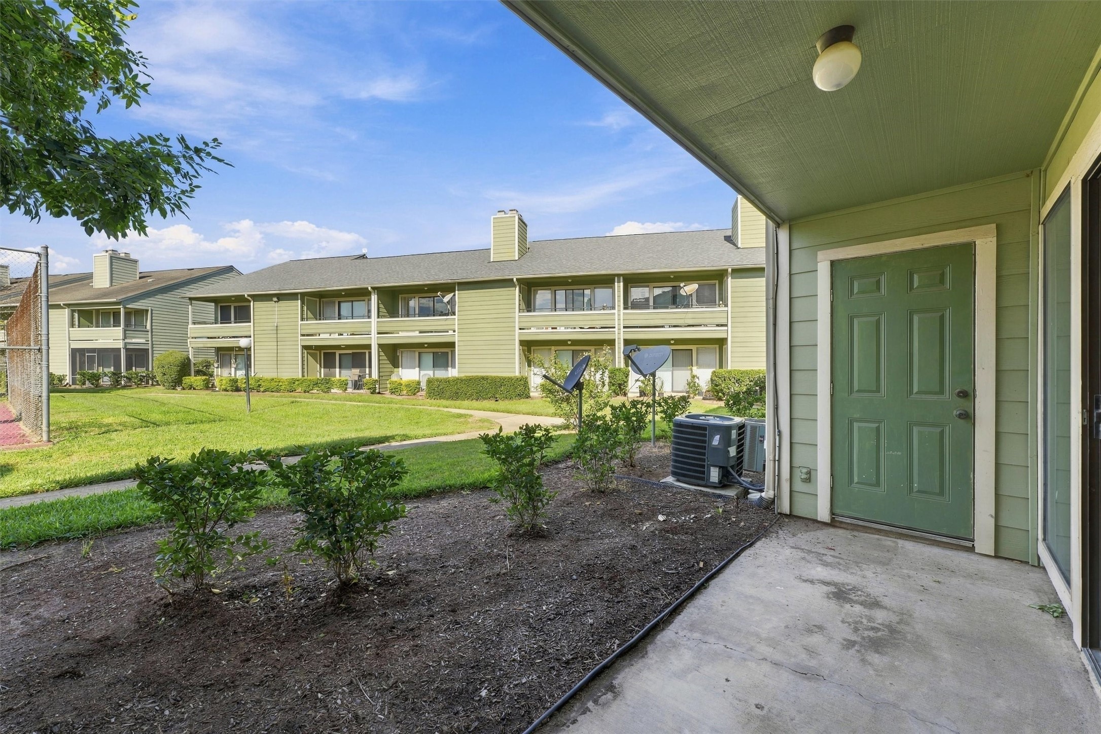 14777 Wunderlich Drive, #2405, Houston, TX 77069