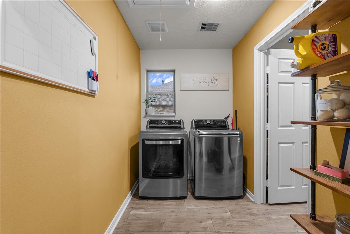3310 Bastian Road, Dickinson, TX 77539