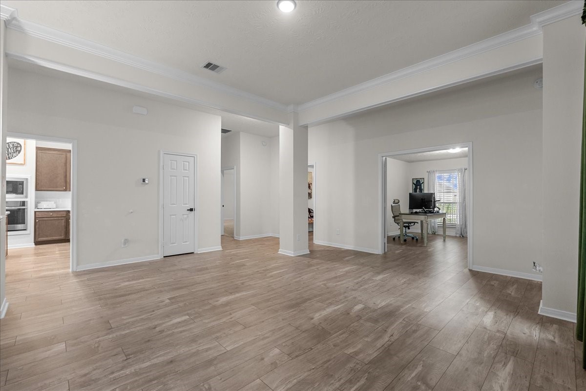 3310 Bastian Road, Dickinson, TX 77539