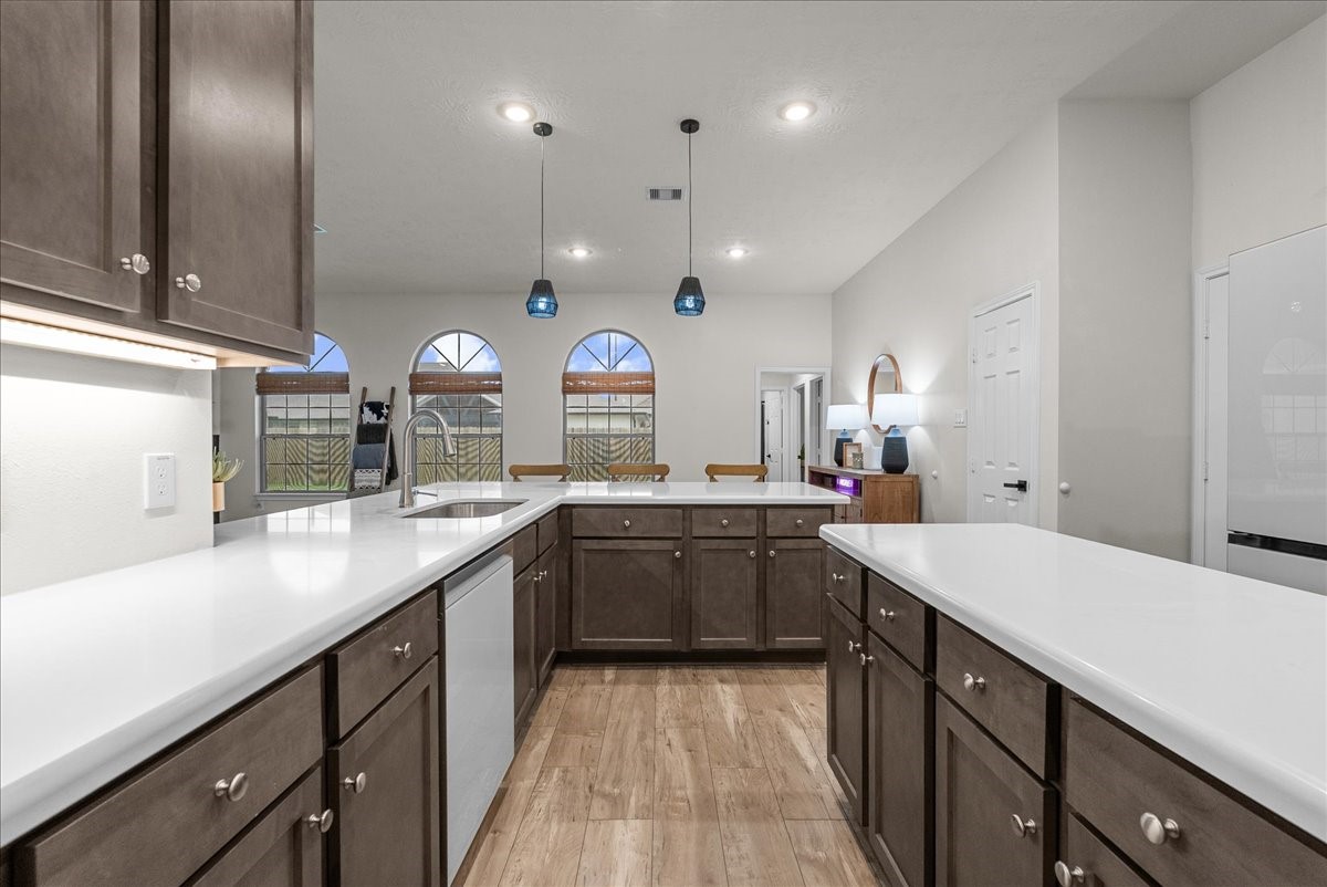 3310 Bastian Road, Dickinson, TX 77539