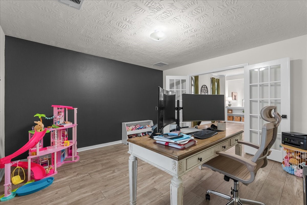 3310 Bastian Road, Dickinson, TX 77539