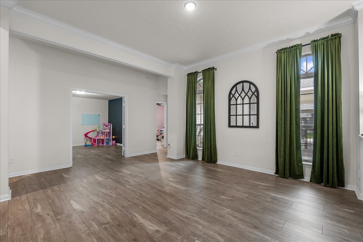 3310 Bastian Road, Dickinson, TX 77539