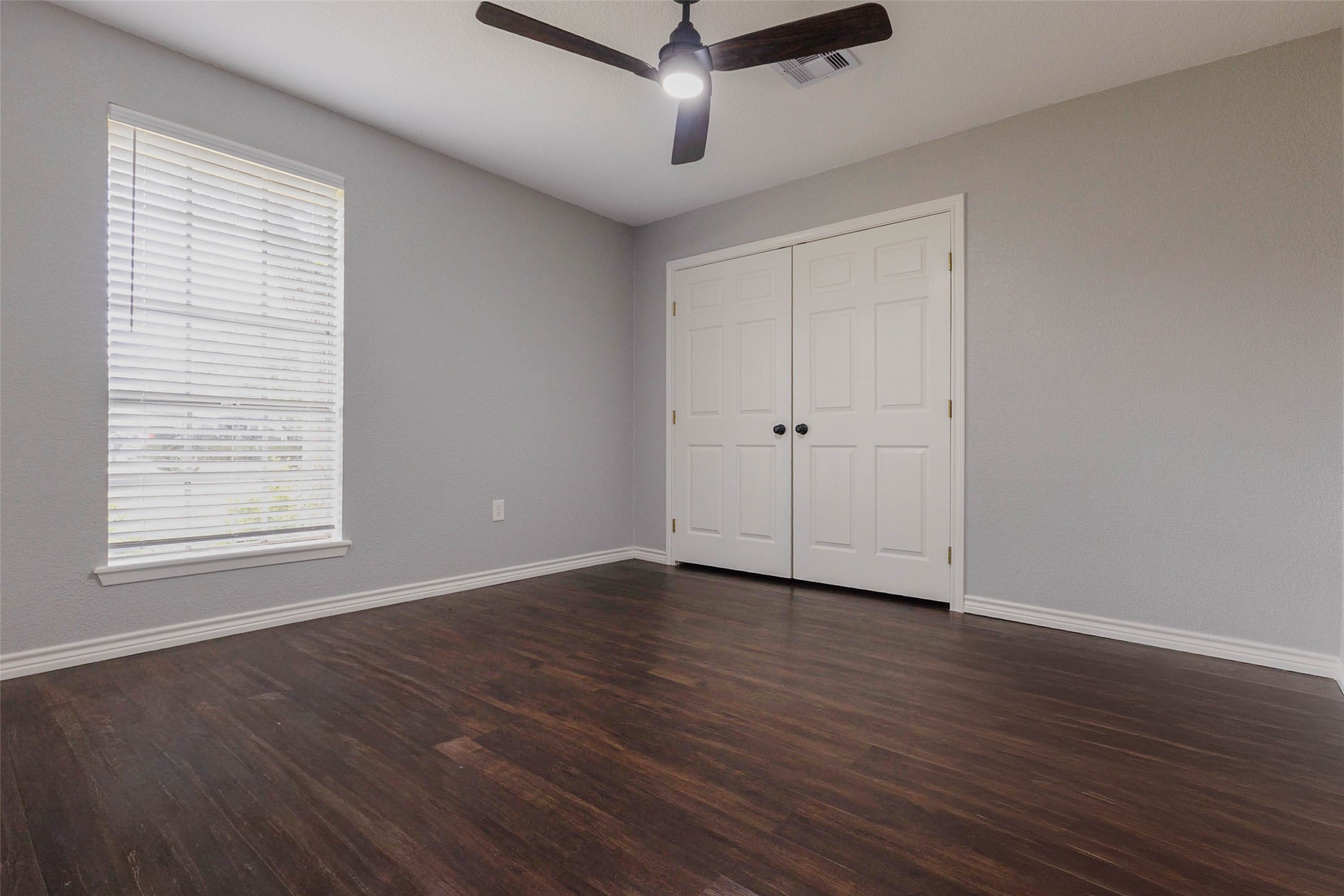 102 Cotton Street, Jones Creek, TX 77541