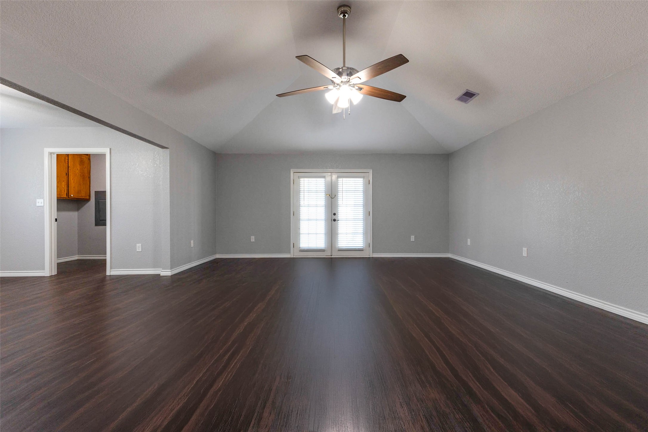 102 Cotton Street, Jones Creek, TX 77541