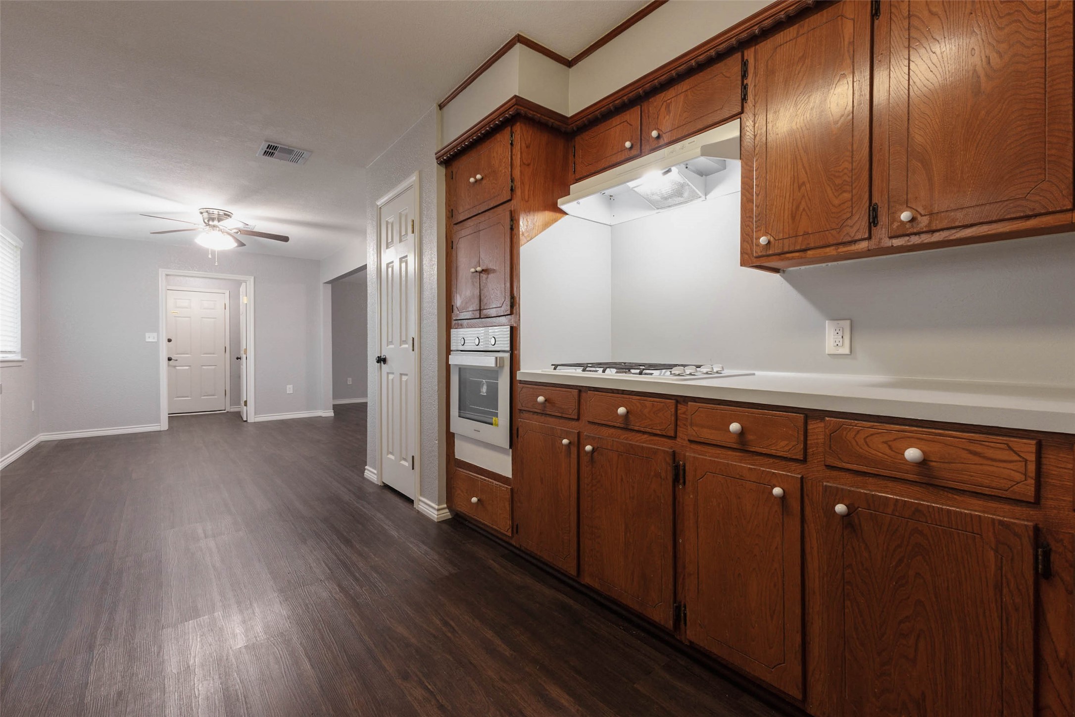 102 Cotton Street, Jones Creek, TX 77541