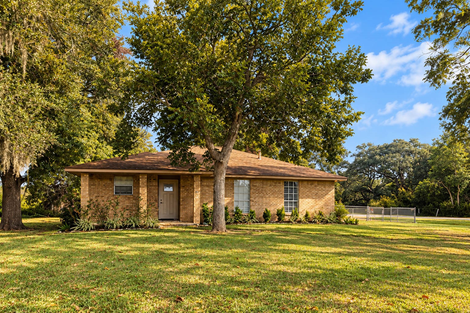 102 Cotton Street, Jones Creek, TX 77541