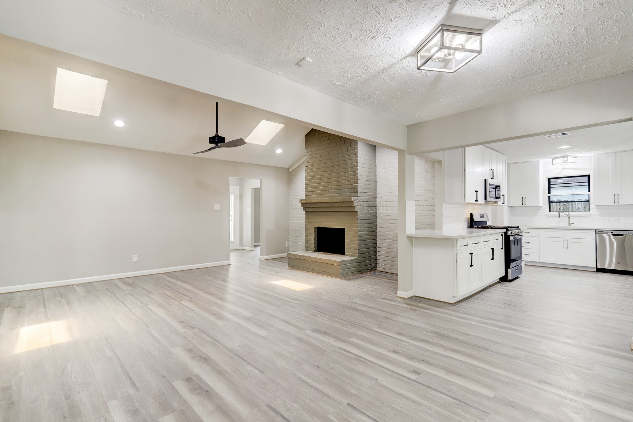 118 Coppersmith Drive, Katy, TX 77450