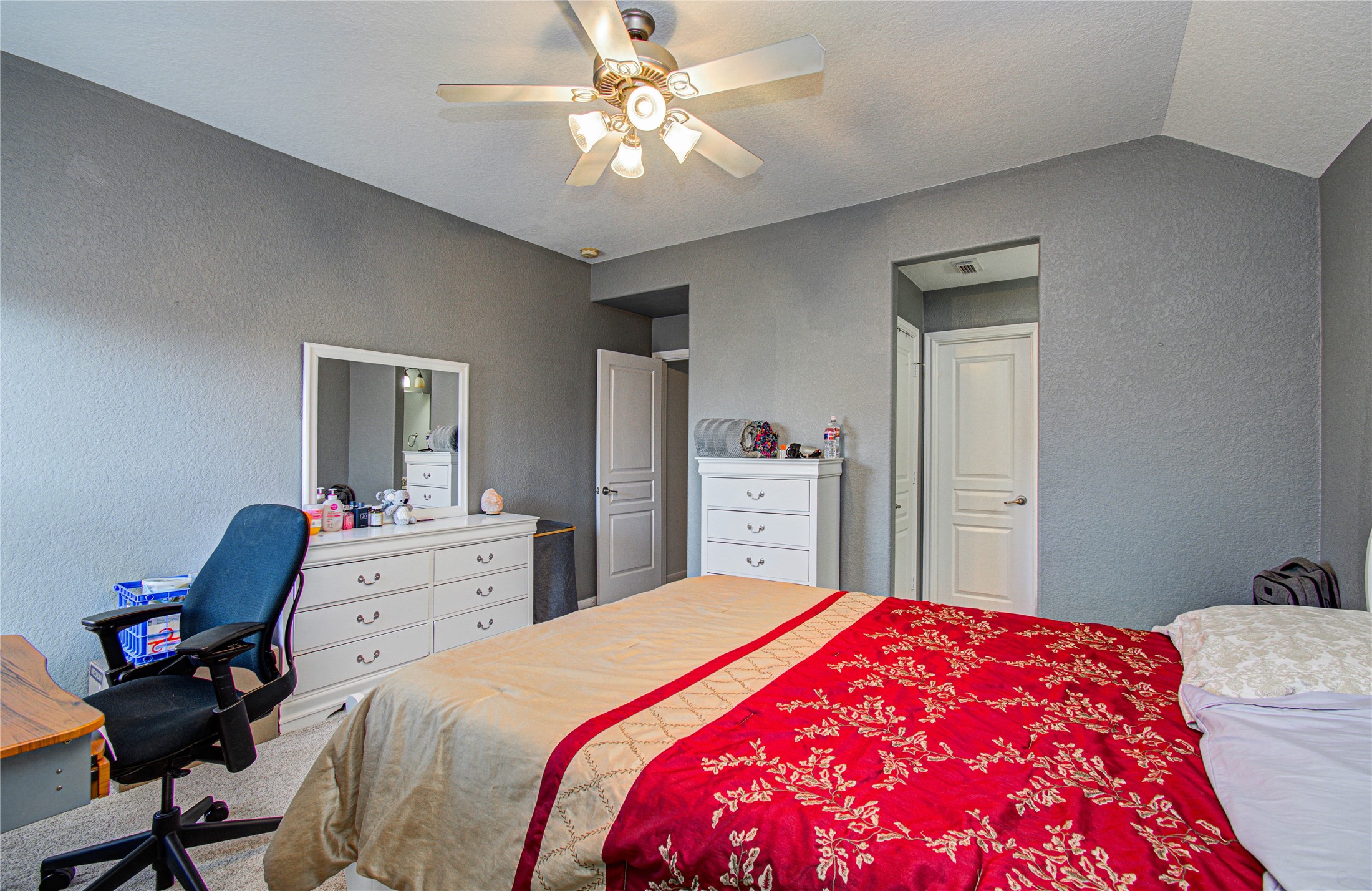 105 Hawke Bay Lane, Friendswood, TX 77546