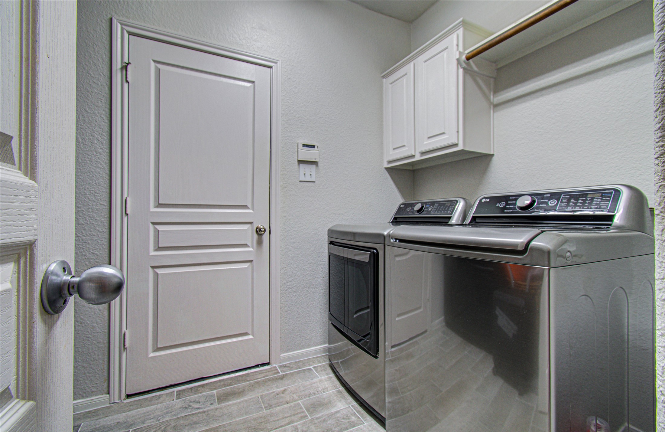 105 Hawke Bay Lane, Friendswood, TX 77546