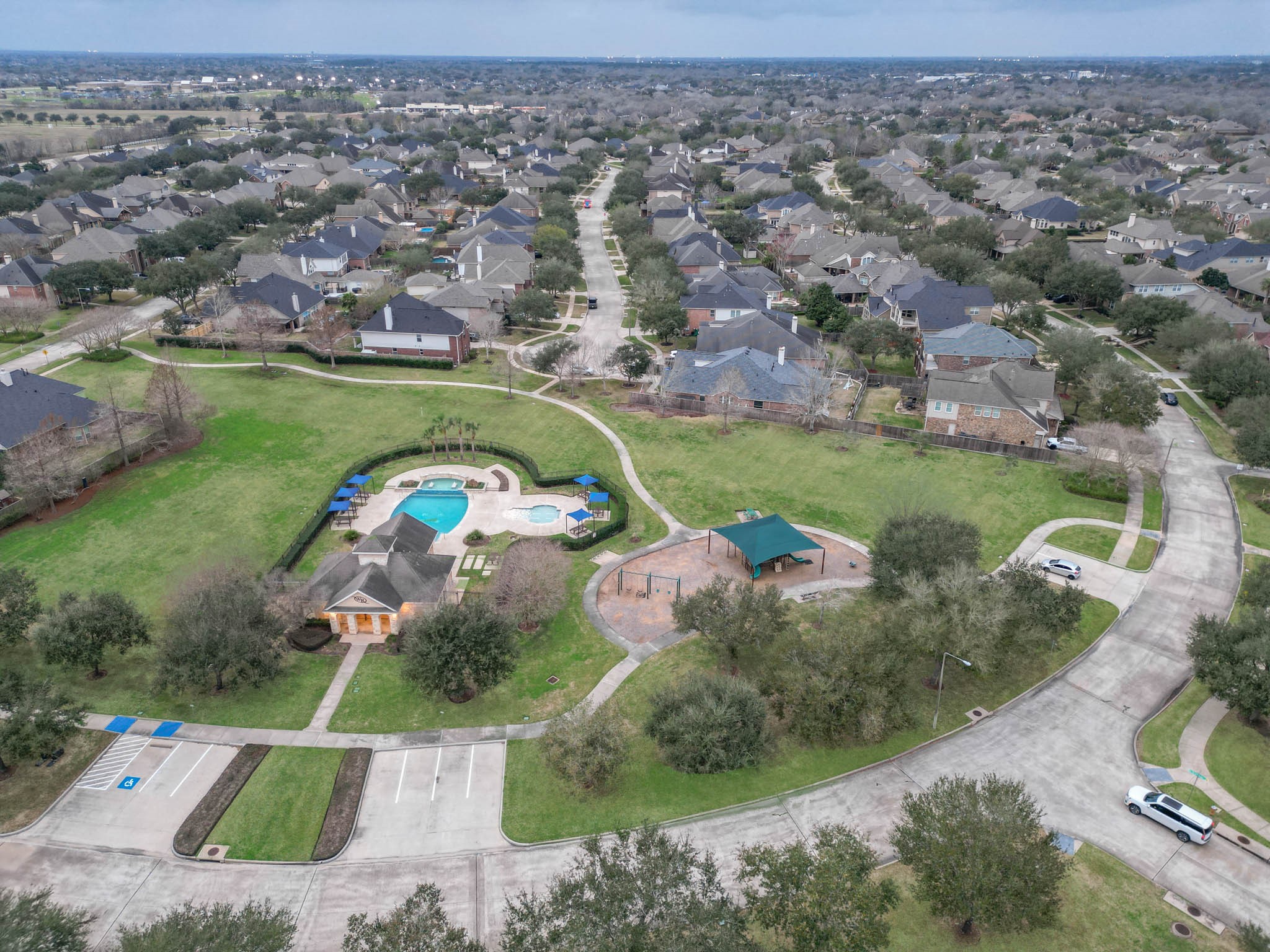 105 Hawke Bay Lane, Friendswood, TX 77546