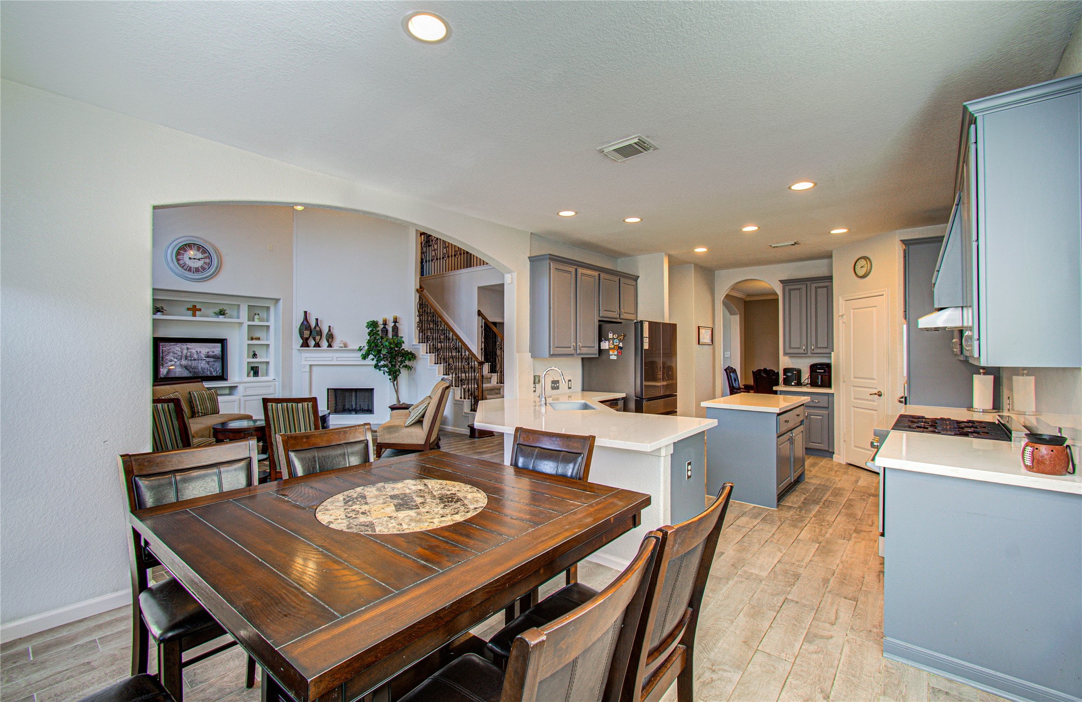 105 Hawke Bay Lane, Friendswood, TX 77546