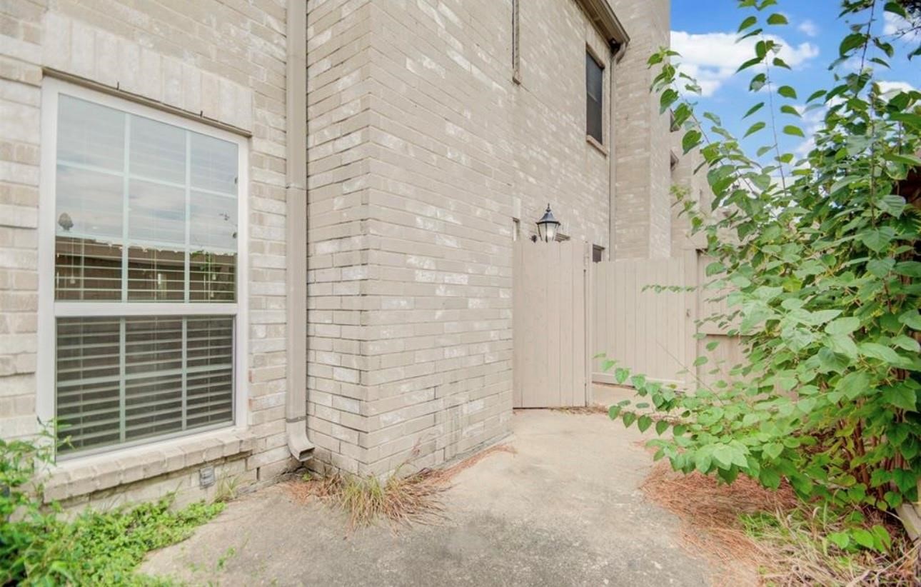 3174 Holly Hall Street, Houston, TX 77054