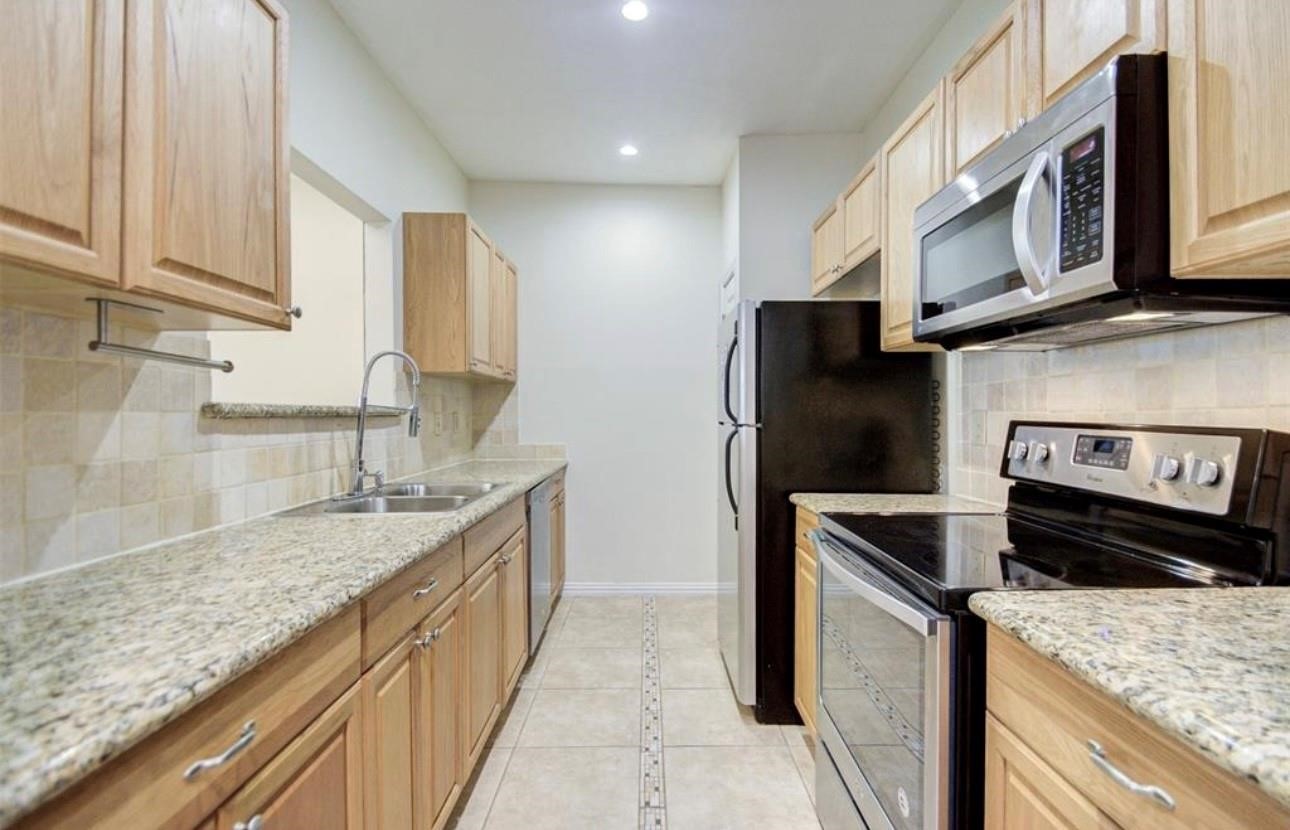 3174 Holly Hall Street, Houston, TX 77054