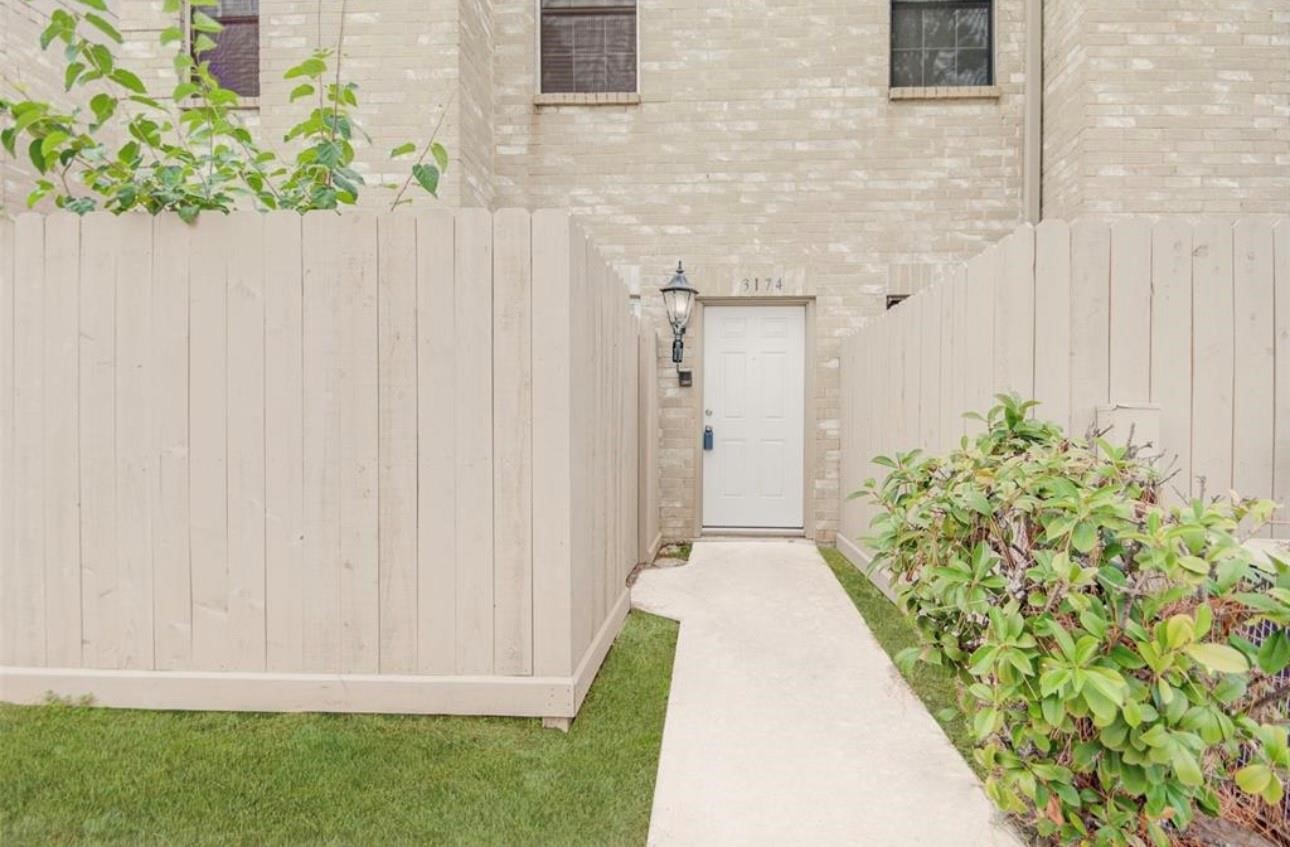 3174 Holly Hall Street, Houston, TX 77054