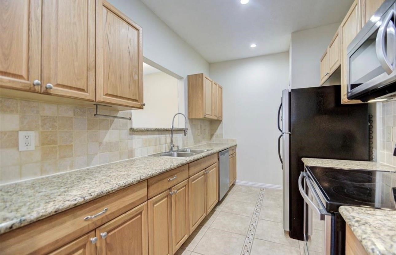 3174 Holly Hall Street, Houston, TX 77054