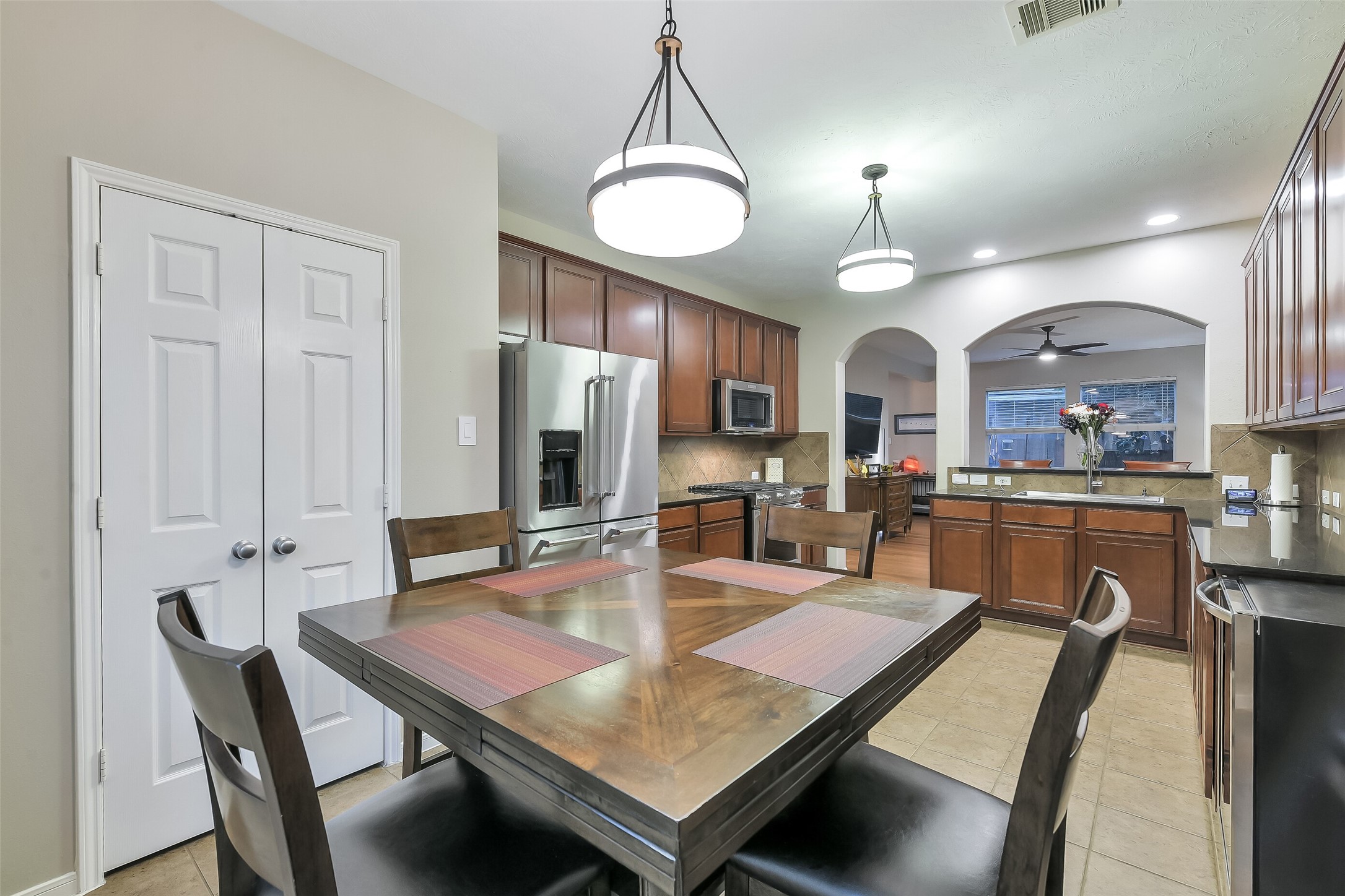 8934 Parlin Ridge Drive, Houston, TX 77040
