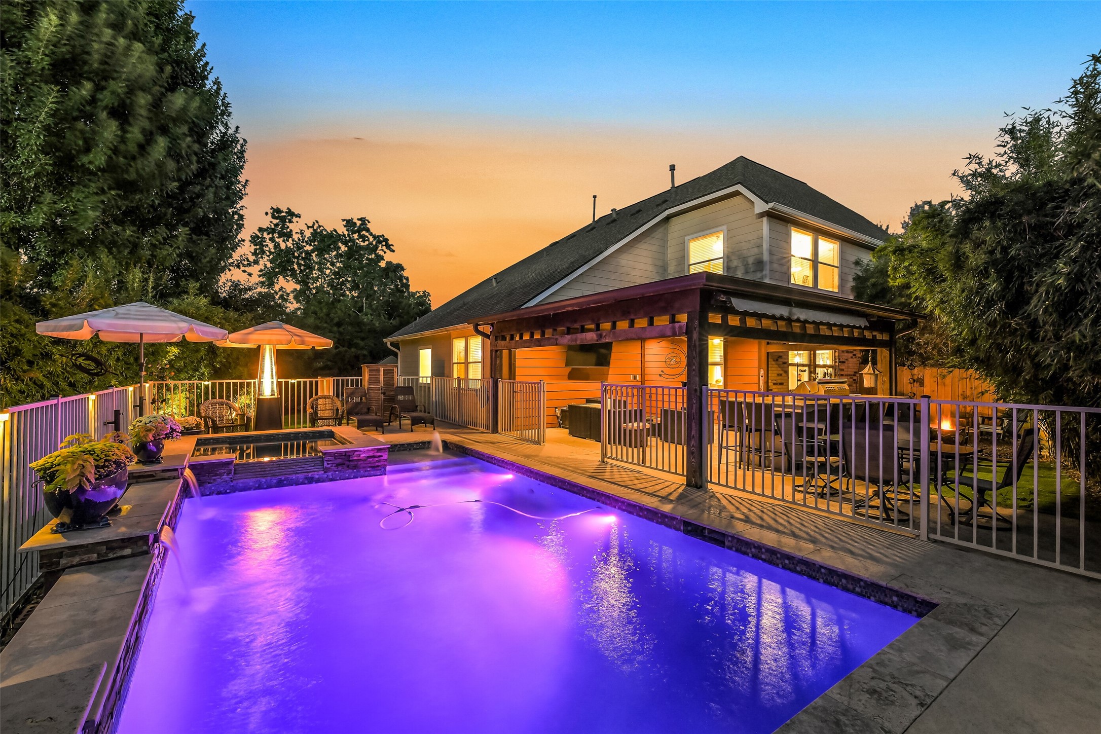 8934 Parlin Ridge Drive, Houston, TX 77040