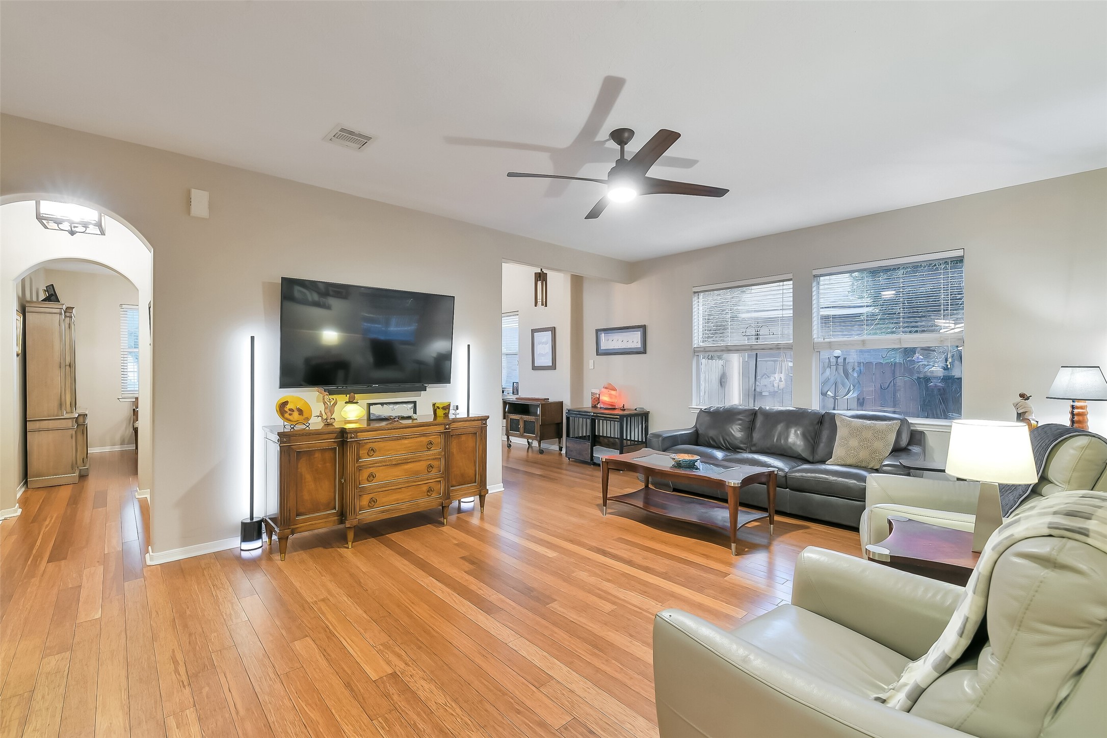 8934 Parlin Ridge Drive, Houston, TX 77040