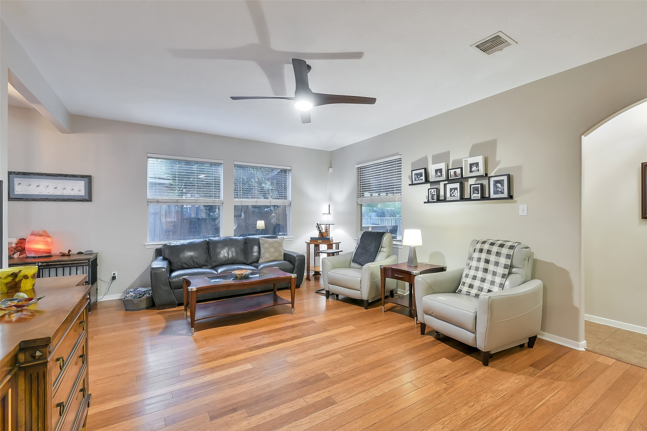 8934 Parlin Ridge Drive, Houston, TX 77040