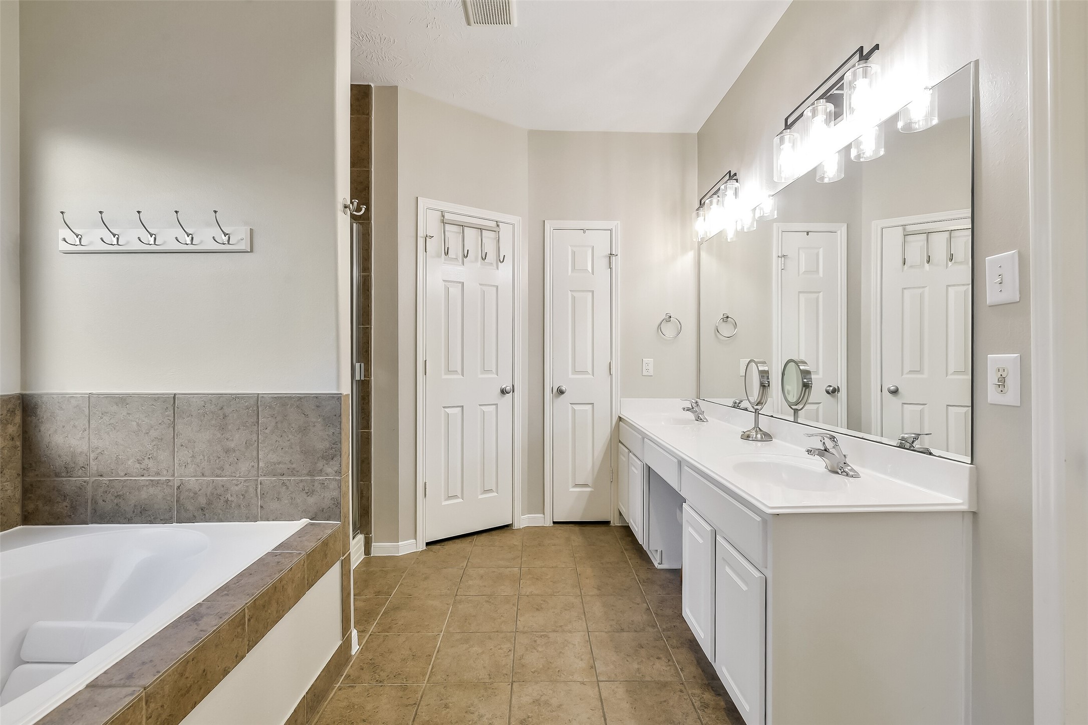 8934 Parlin Ridge Drive, Houston, TX 77040