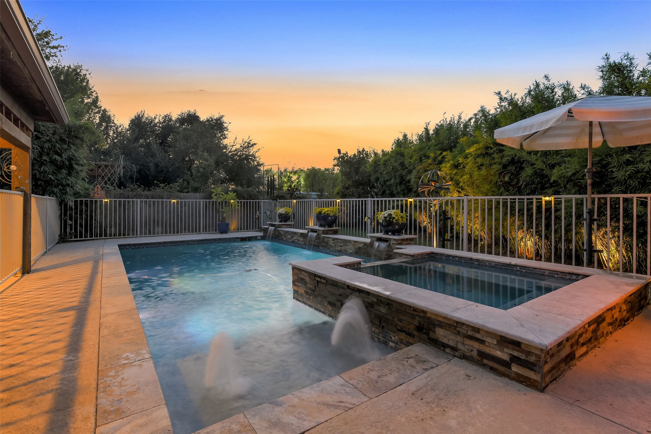 8934 Parlin Ridge Drive, Houston, TX 77040