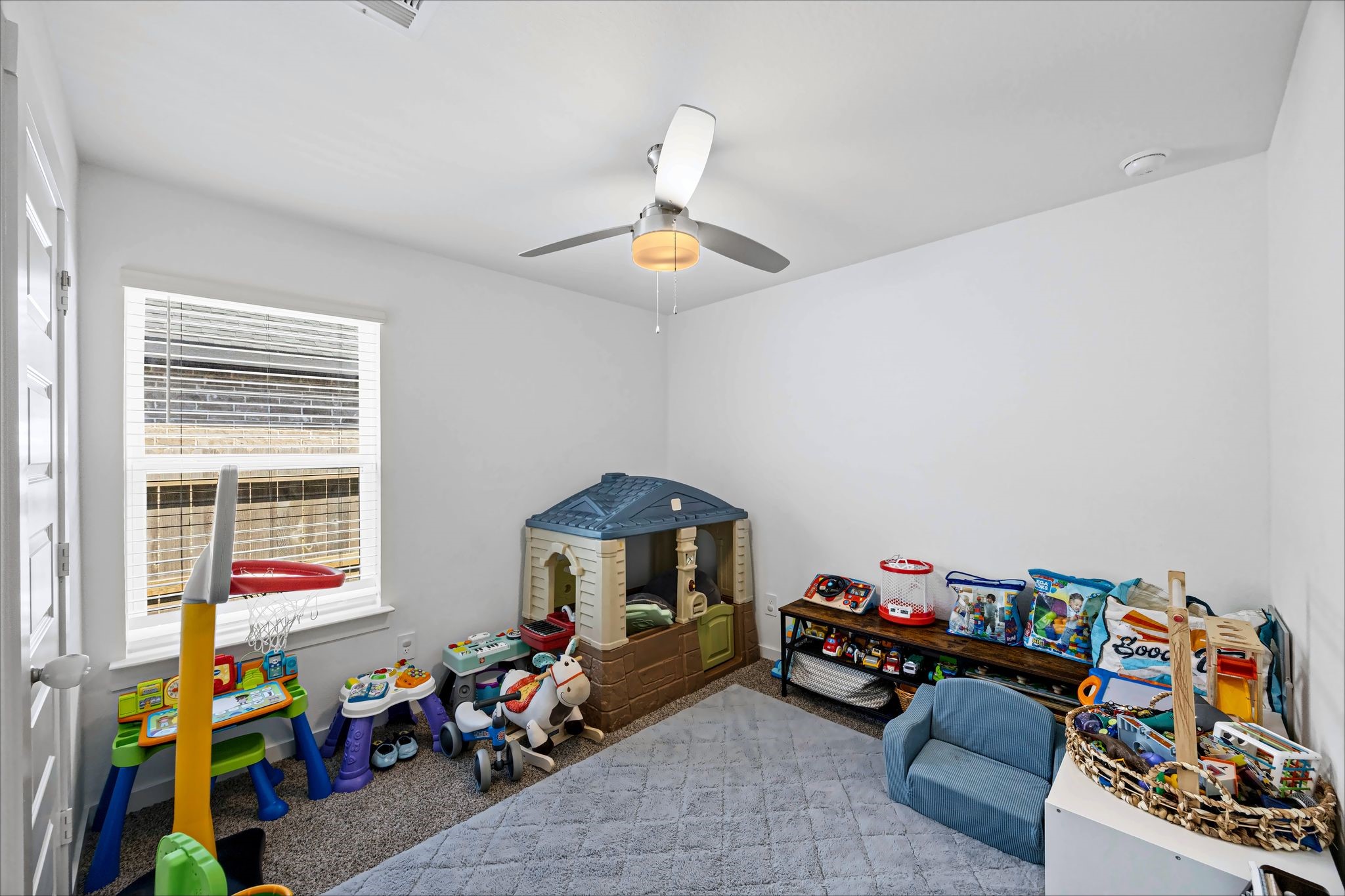 1623 Solana Drive, Fresno, TX 77545