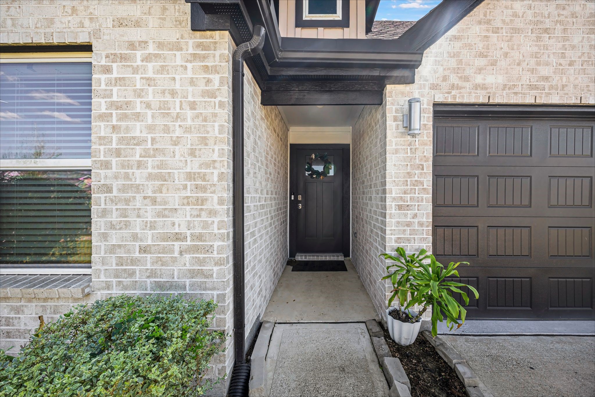 1623 Solana Drive, Fresno, TX 77545