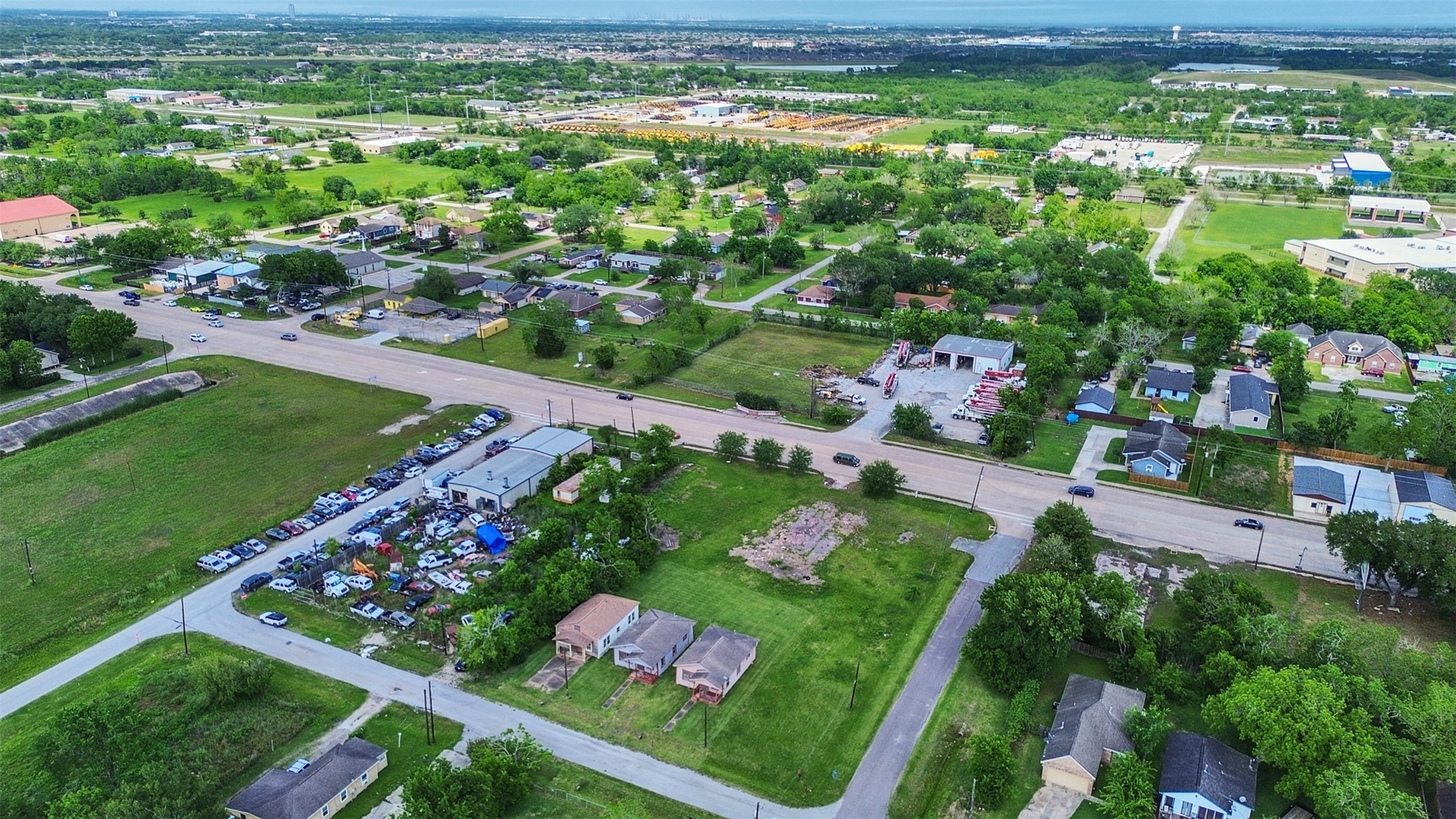 2020 Highway 3, Dickinson, TX 77539