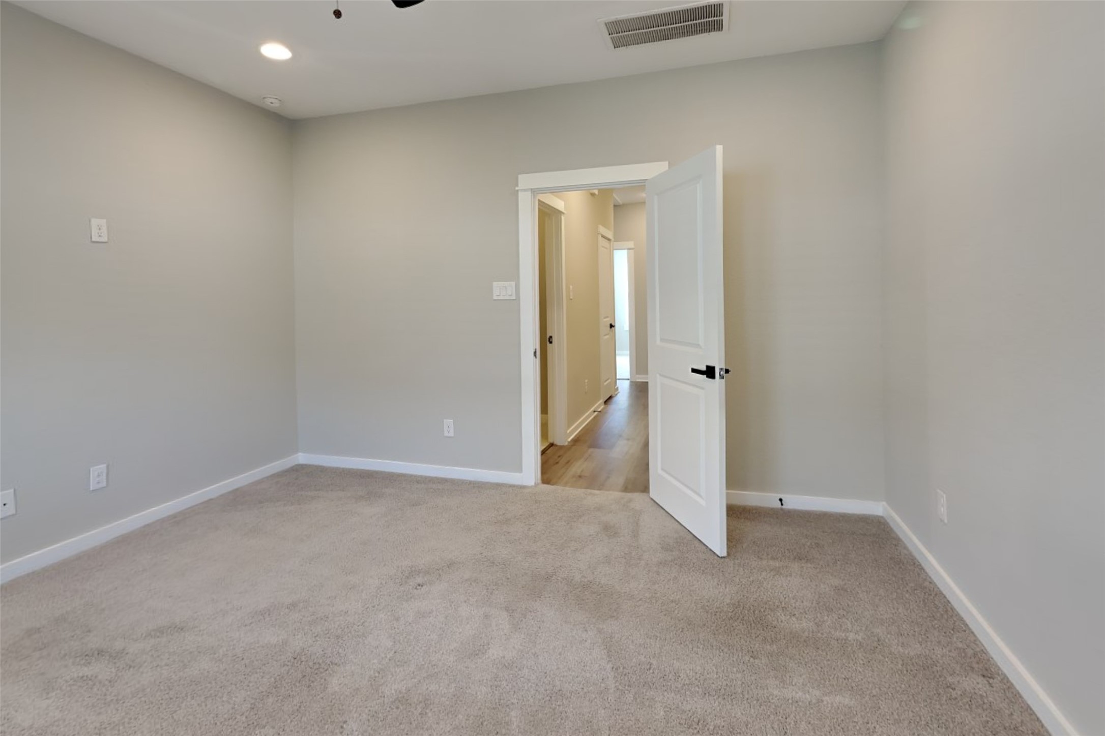 6722 Parker Oaks Lane, Houston, TX 77076