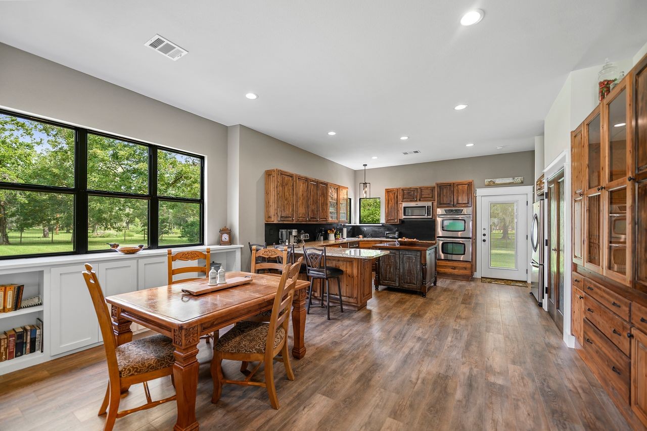 7020 Terry Lane, Fulshear, TX 77406
