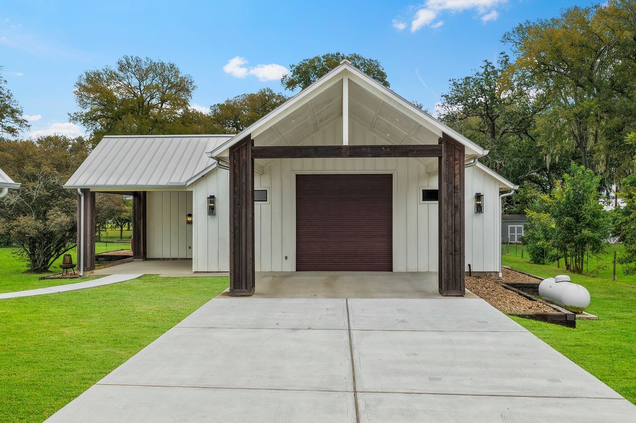 7020 Terry Lane, Fulshear, TX 77406