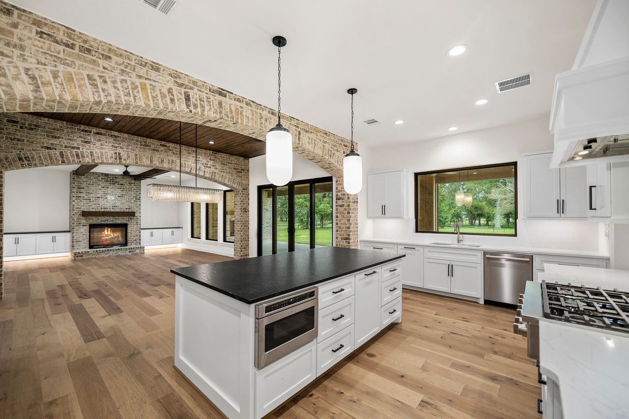 7020 Terry Lane, Fulshear, TX 77406