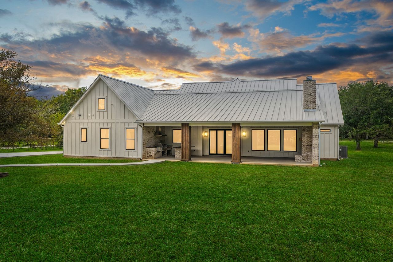 7020 Terry Lane, Fulshear, TX 77406