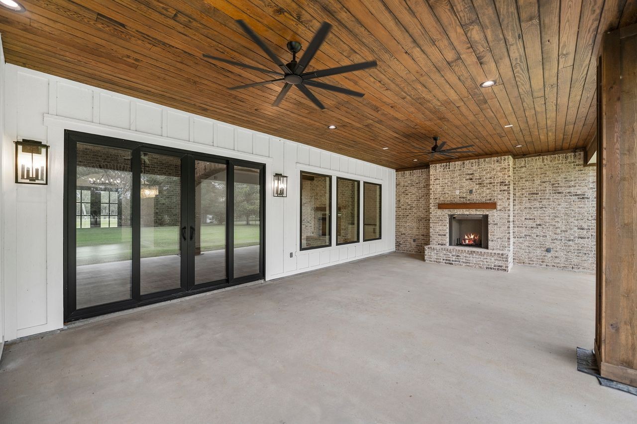7020 Terry Lane, Fulshear, TX 77406