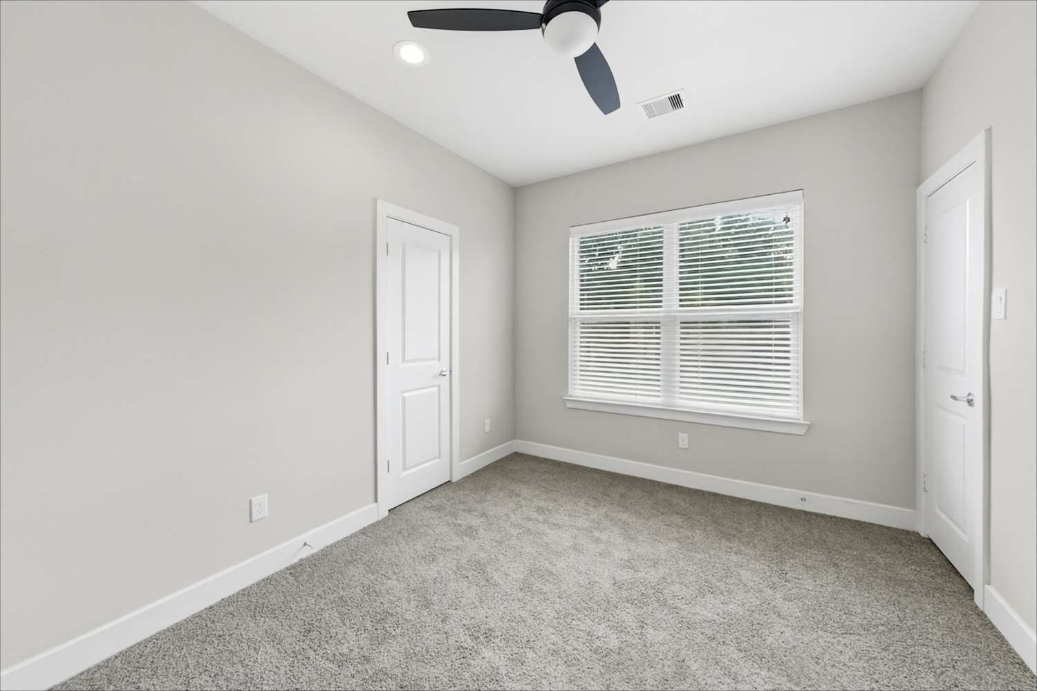 10426 Executive Lake Drive, Stafford, TX 77477