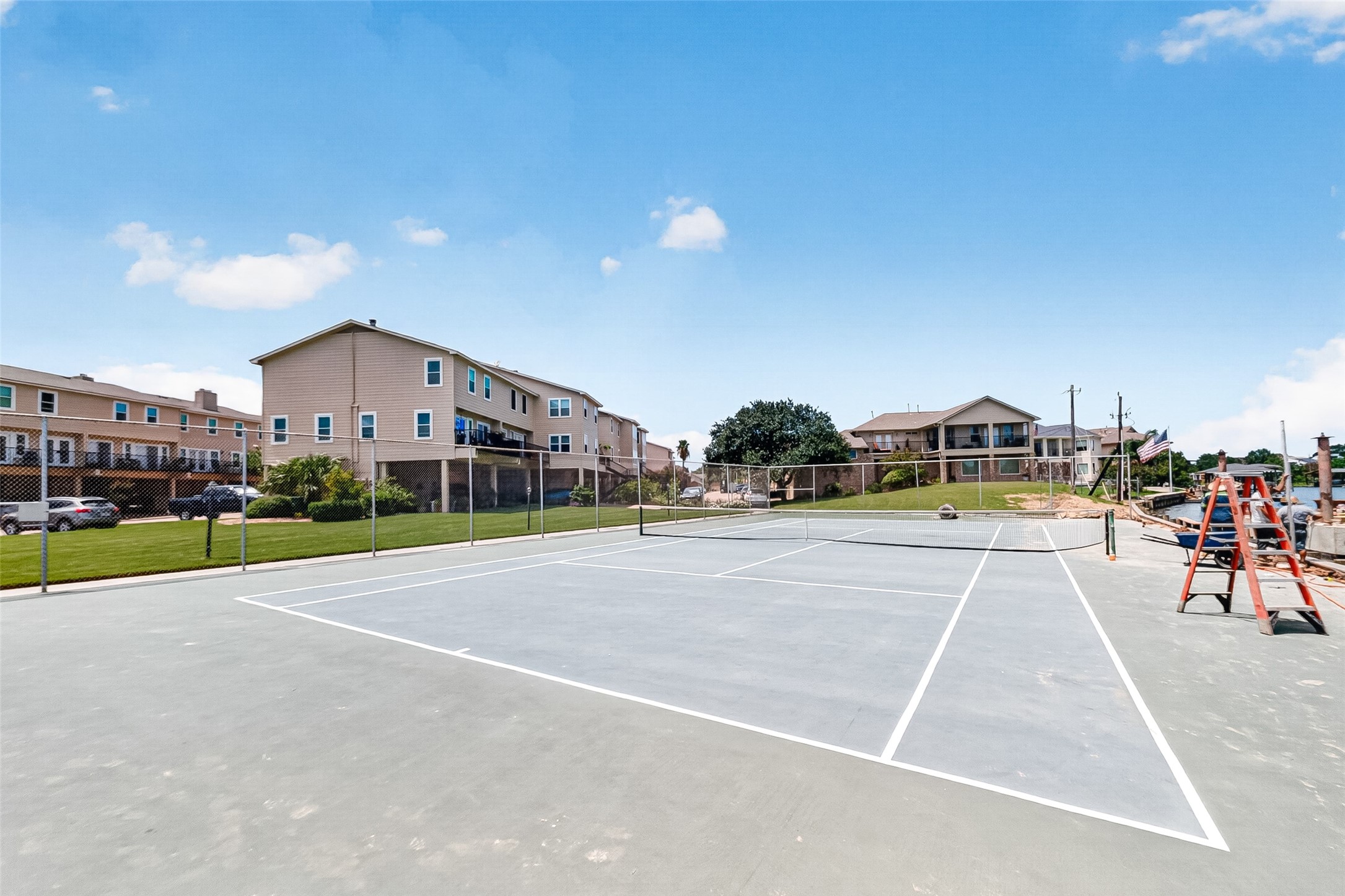 Enjoy community amenities, including sport courts
