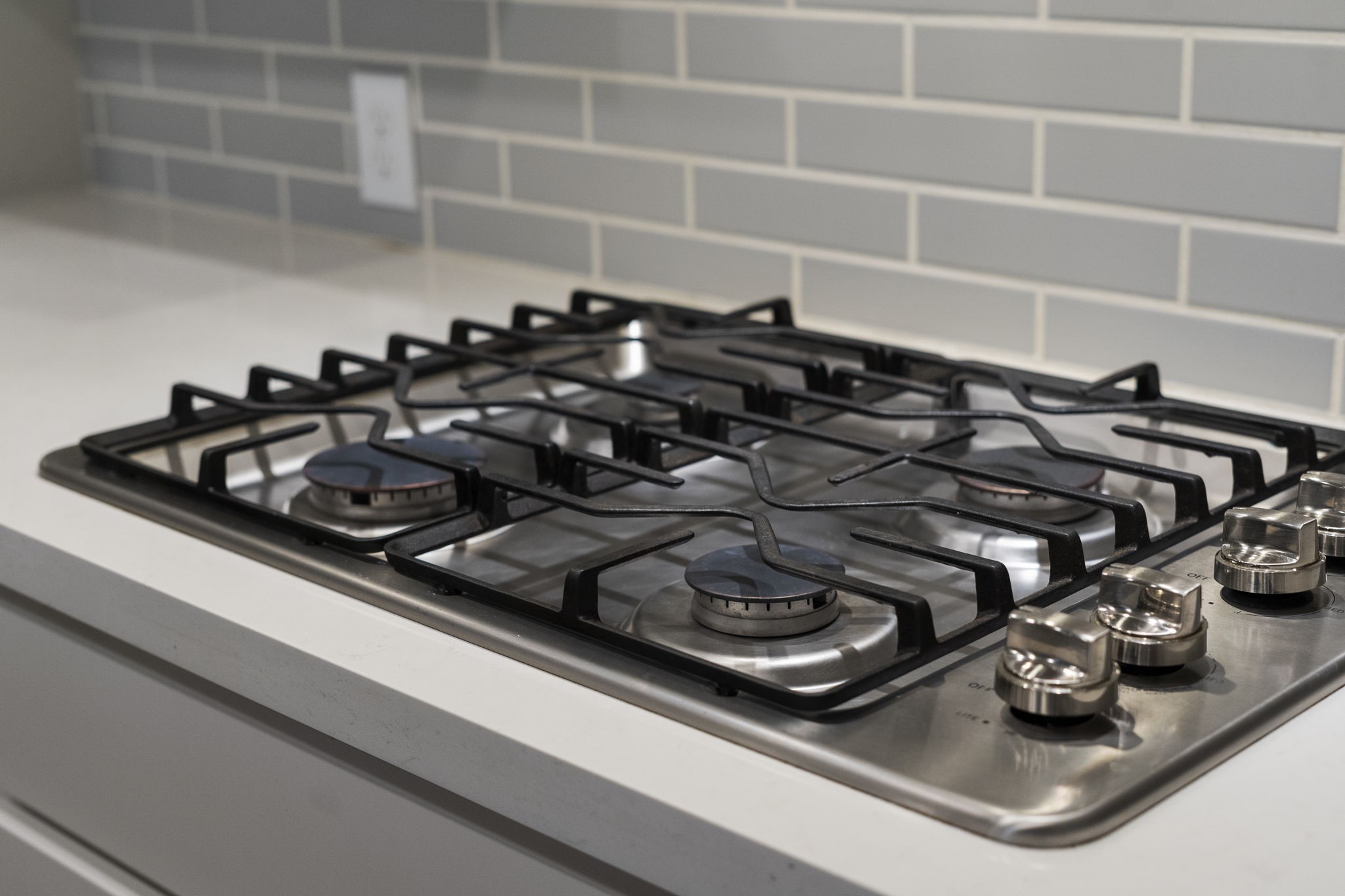 A gas cooktop is always a chefs favorite for precise heat control and easy cooking.