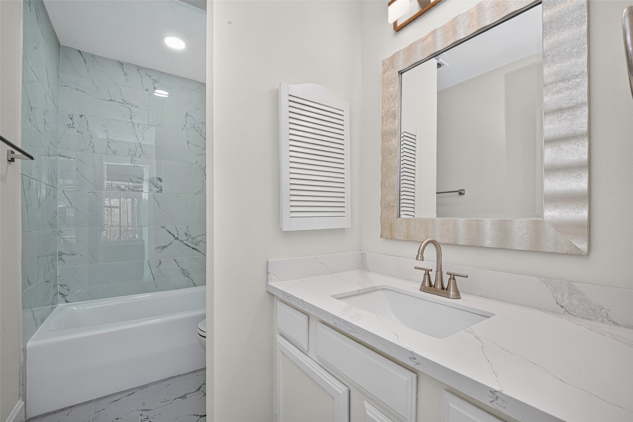 600 Wilcrest Drive, #66, Houston, TX 77042